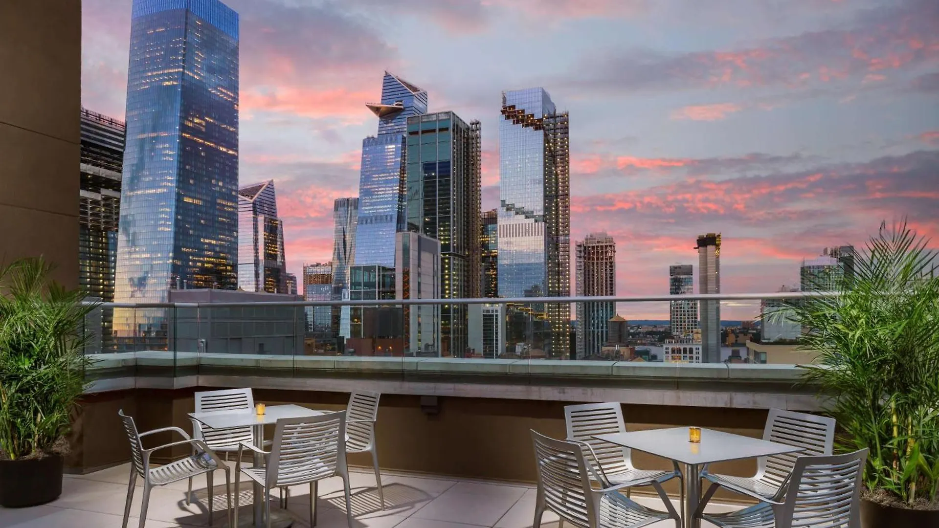 4 DoubleTree by Hilton Hotels in Midtown New York Ranked