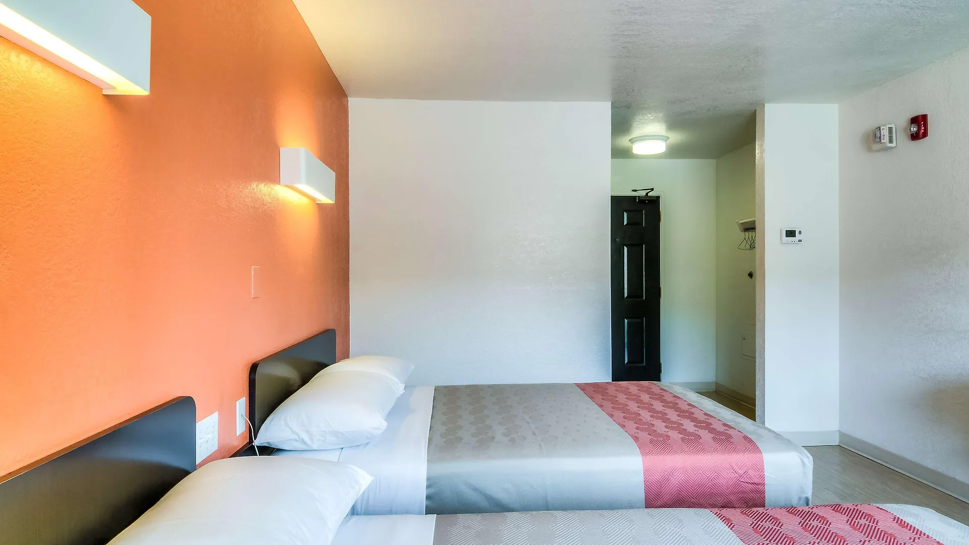 4 Motel 6 Hotels Near Raven Park Worth Booking