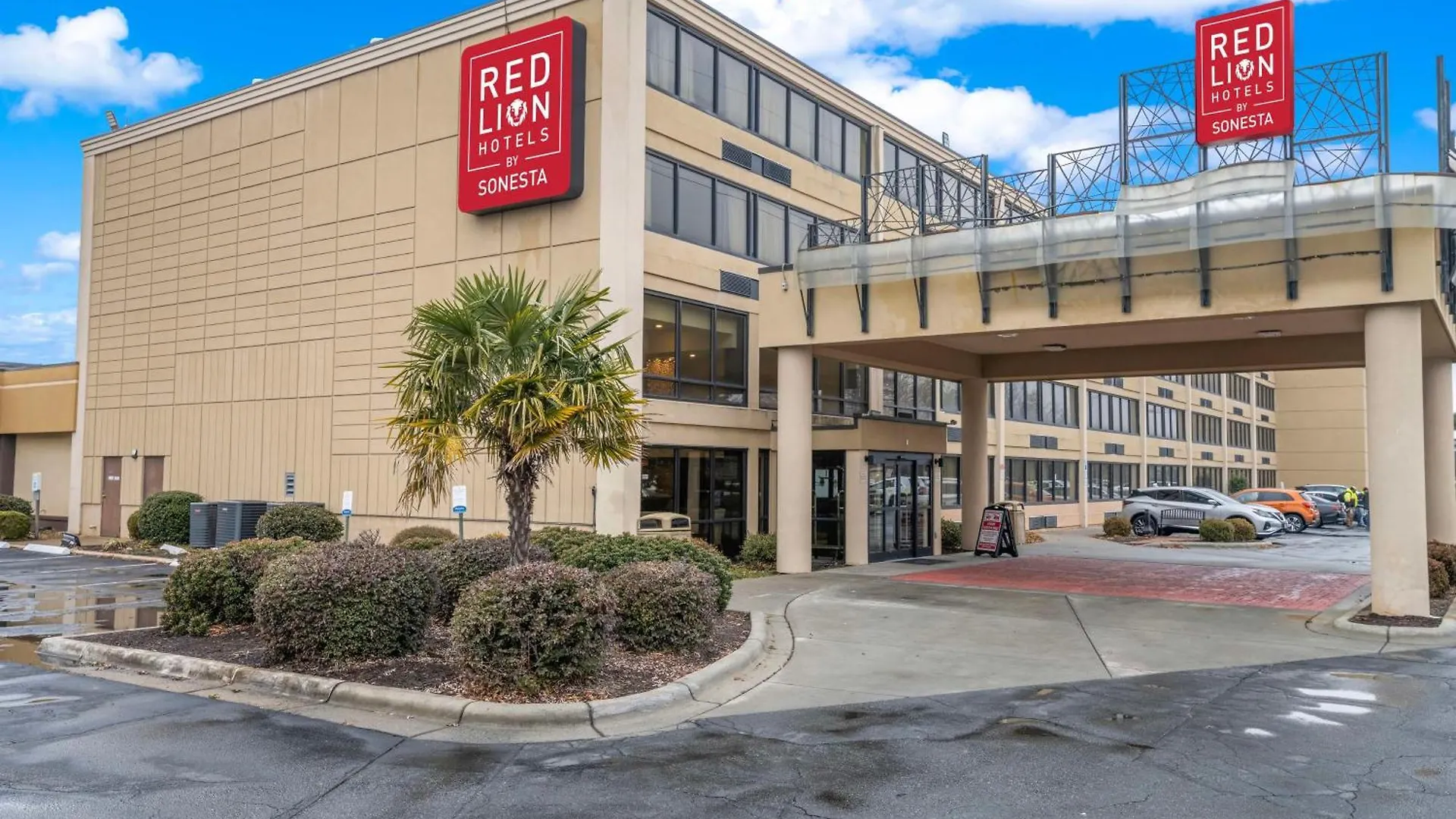 6 Smart Airport Hotels Near Bank of America Stadium Worth Booking