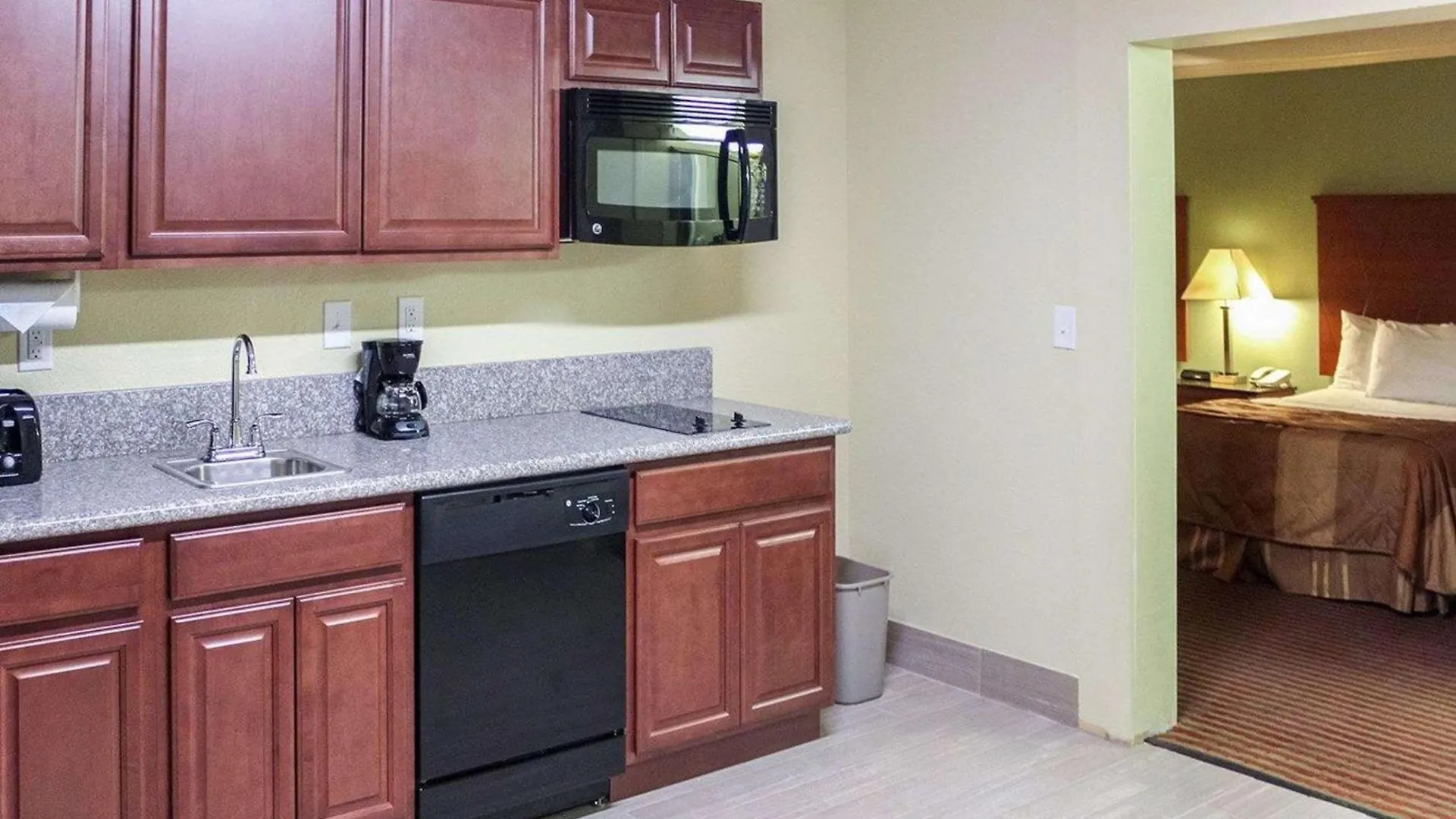 6 Business Hotels Near College of William and Mary Worth Booking