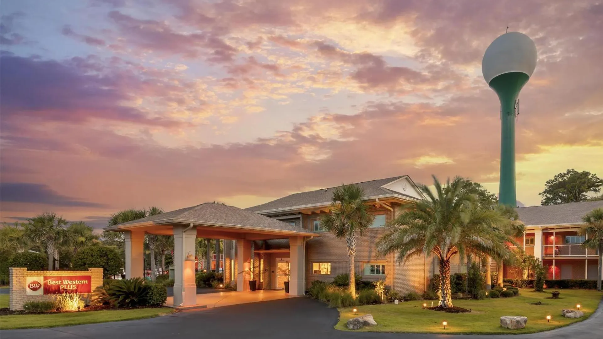 4 Family Hotels Near Neptune Park Worth Booking Now