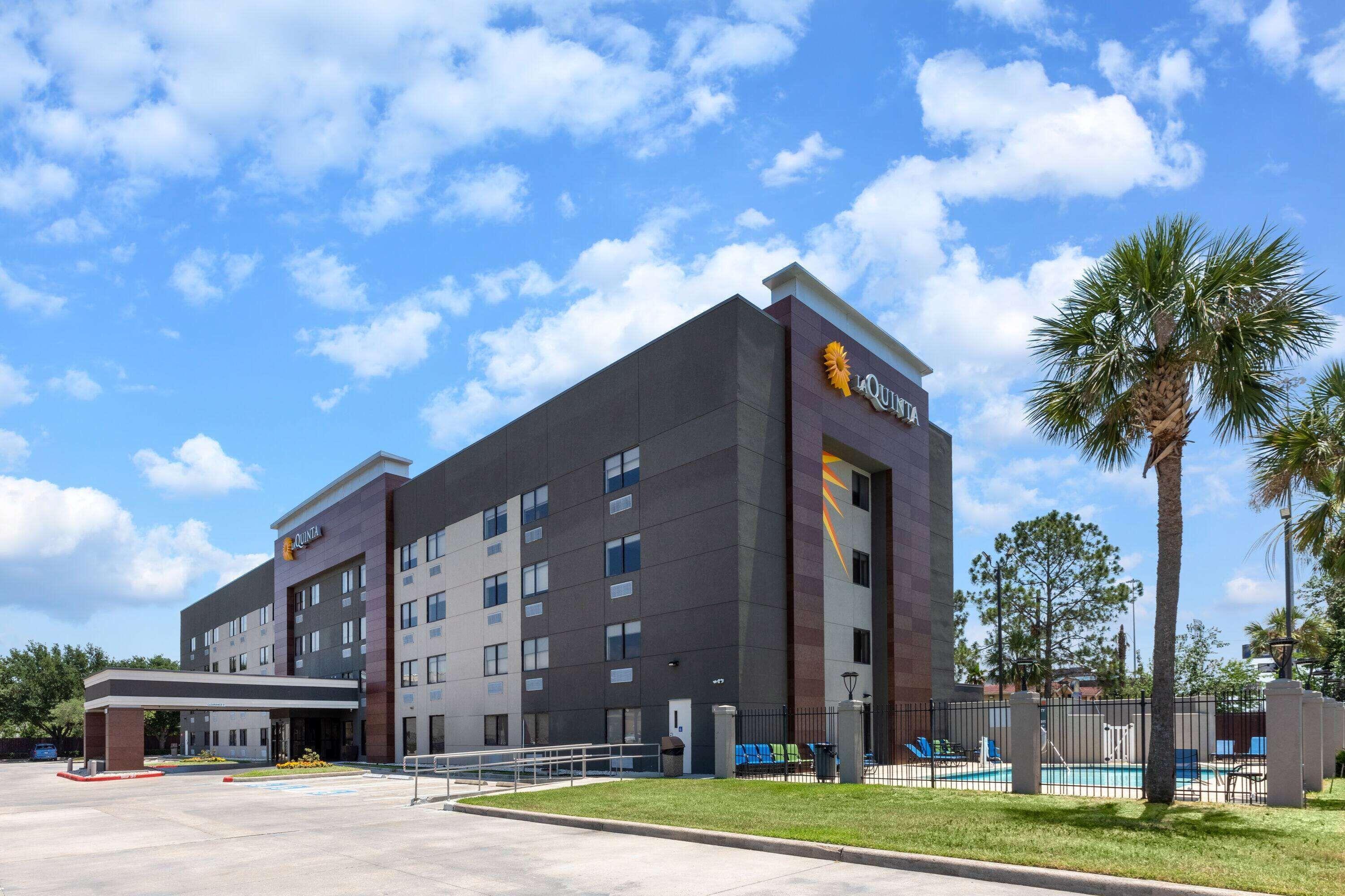 6 Resort Hotels in Northwest Houston Worth Booking