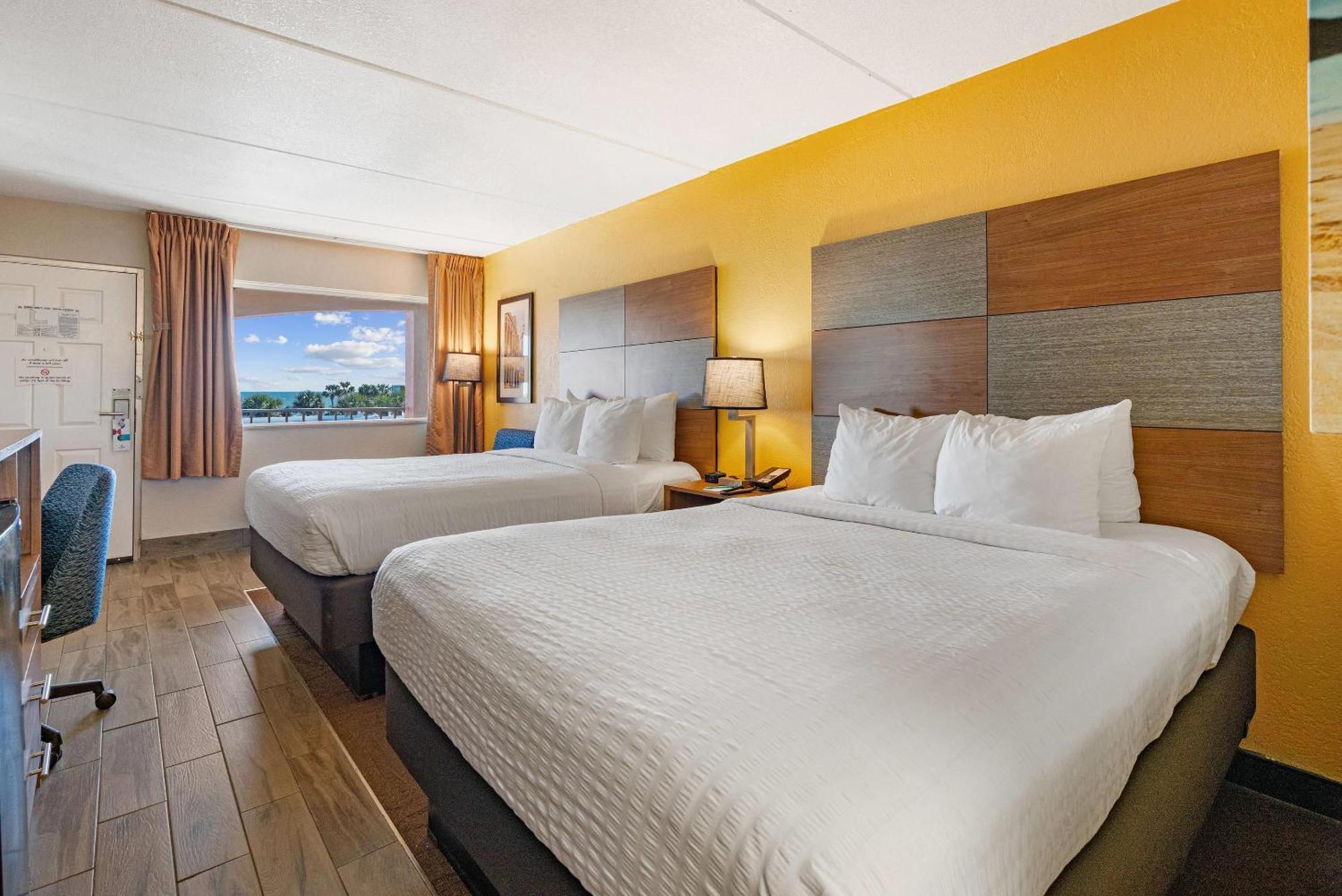 8 Central Hotels in East End Galveston Worth Booking