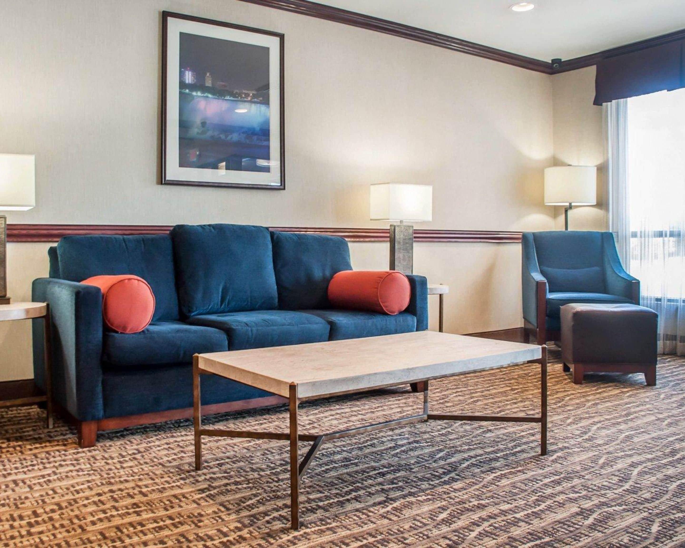 10 Smart Business Hotels Near Daemen College Worth Booking