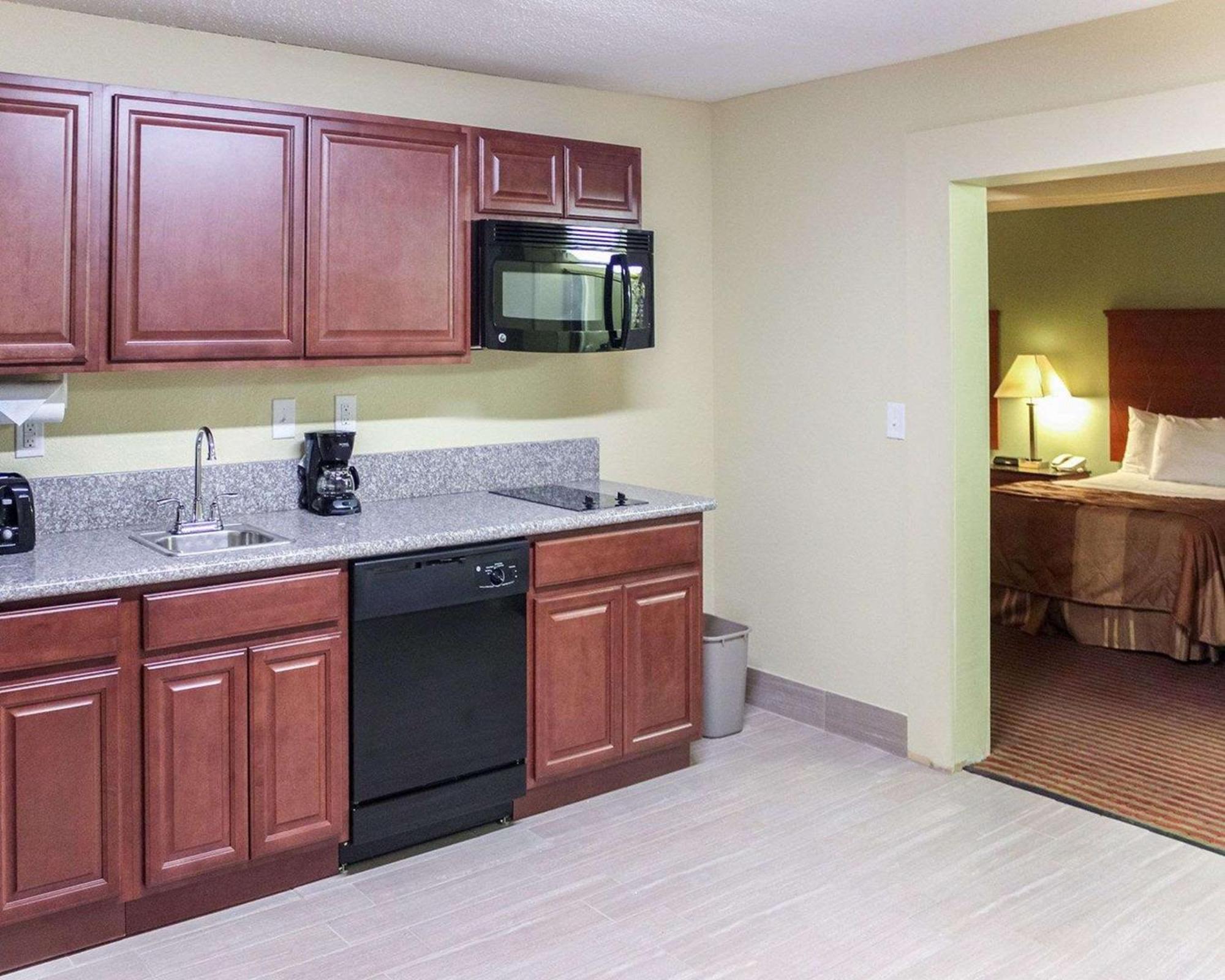 6 Business Hotels Near College of William and Mary Worth Booking